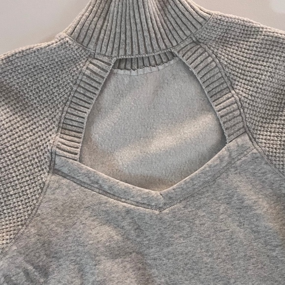 RARE Daily Practice by Anthropologie Cutout Tunic Sweater Gray Small EUC - Picture 6 of 7